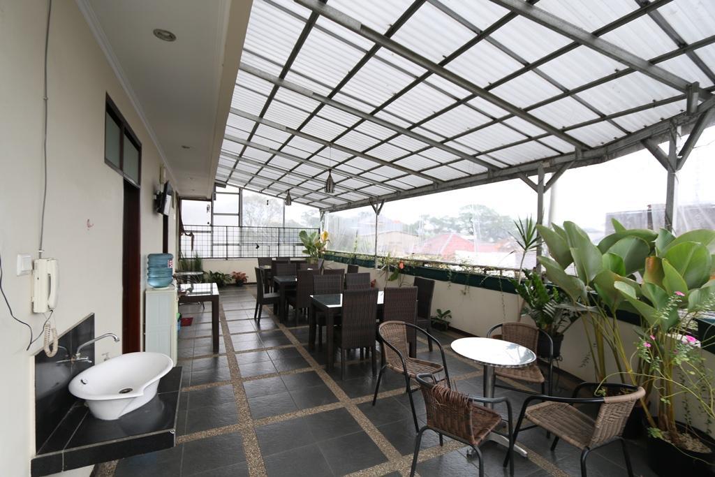Bantal Guling Alun Alun Bandung Hotell Eksteriør bilde