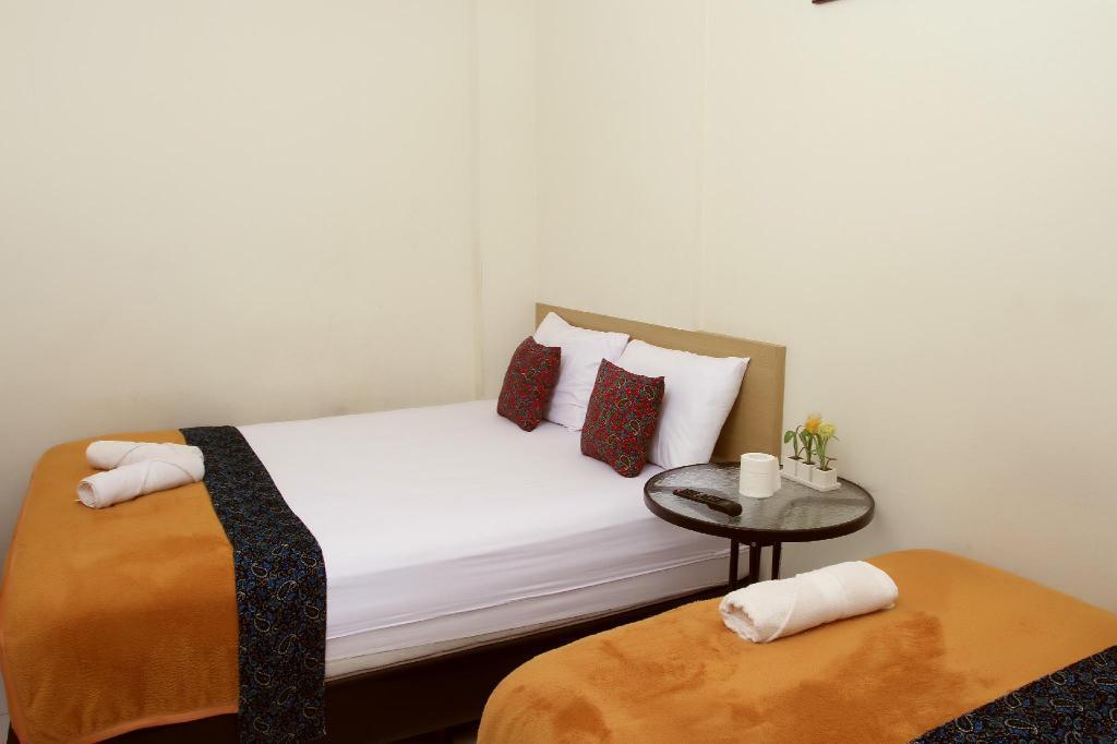 Bantal Guling Alun Alun Bandung Hotell Eksteriør bilde