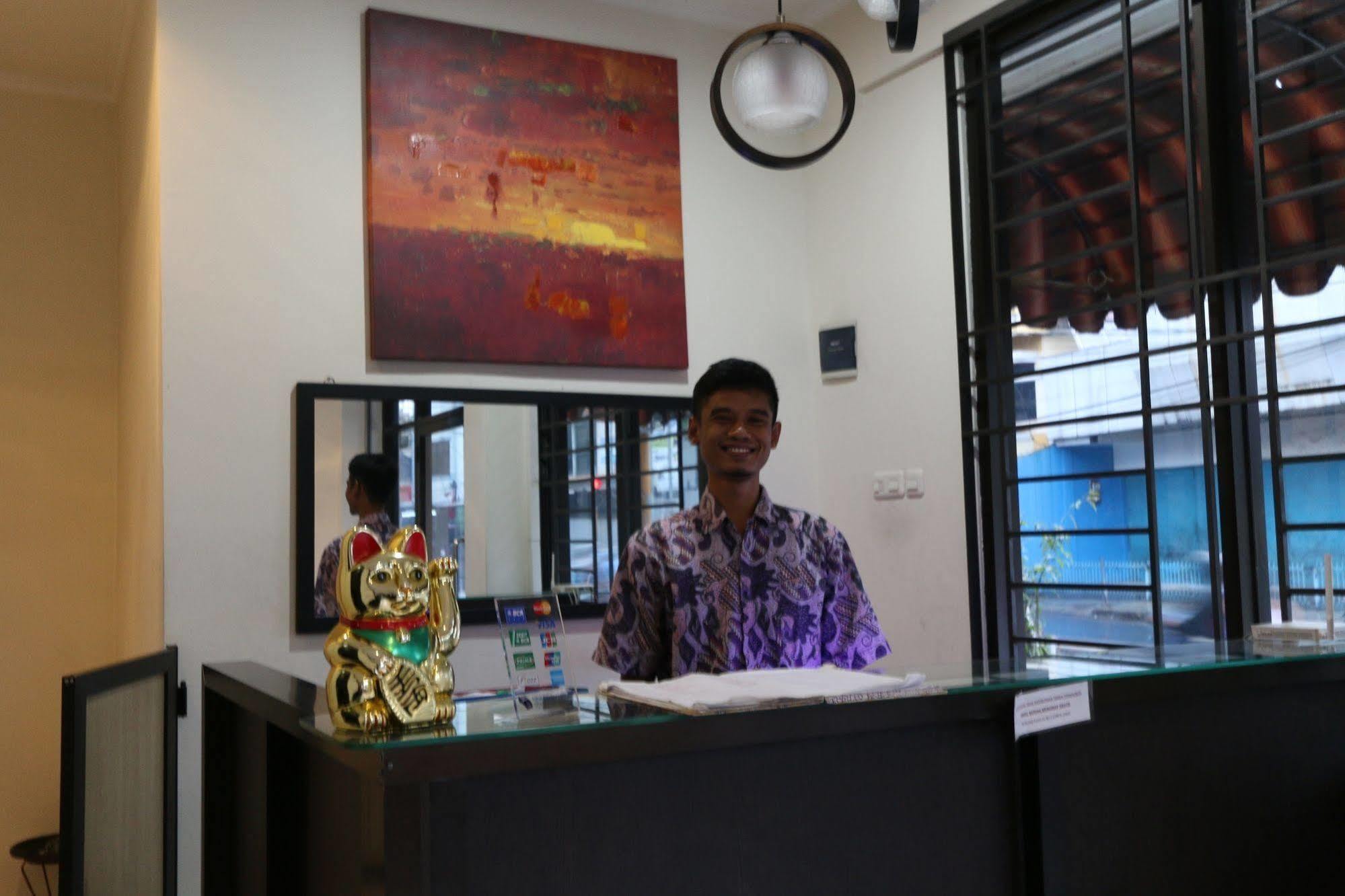 Bantal Guling Alun Alun Bandung Hotell Eksteriør bilde